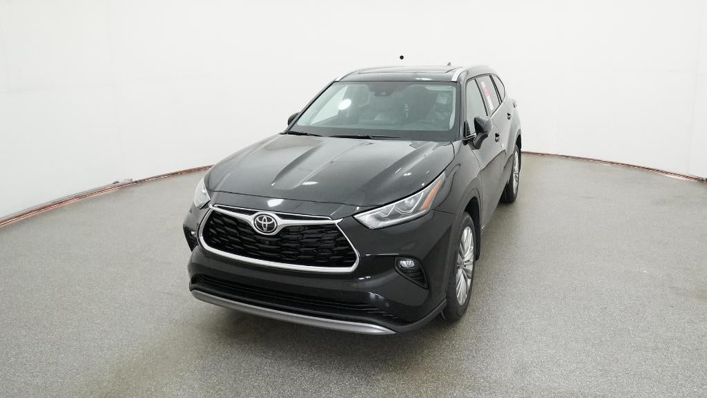 2026 Toyota Highlander Hybrid Platinum