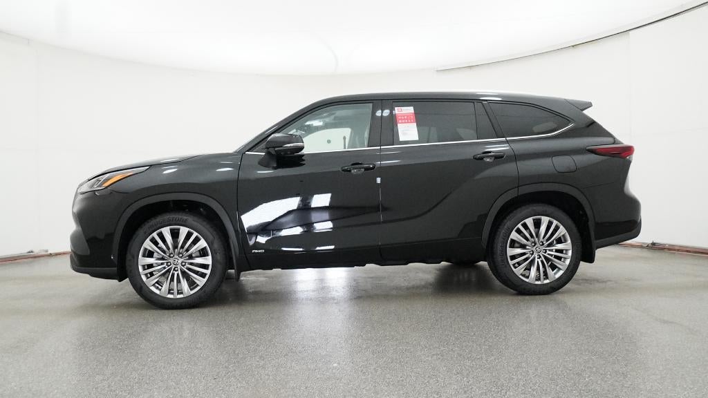 2026 Toyota Highlander Hybrid Platinum