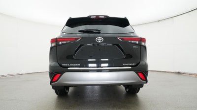 2026 Toyota Highlander Hybrid Platinum
