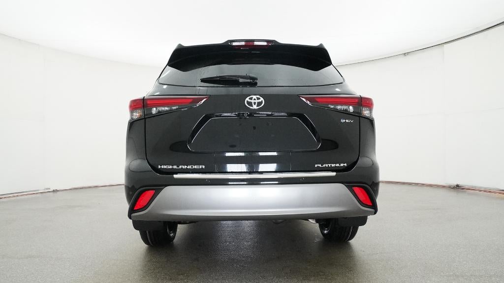 2026 Toyota Highlander Hybrid Platinum