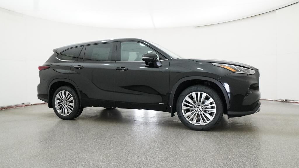 2026 Toyota Highlander Hybrid Platinum