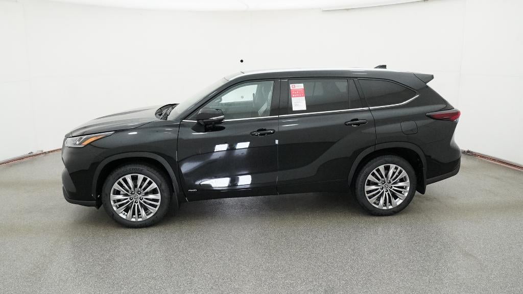 2026 Toyota Highlander Hybrid Platinum