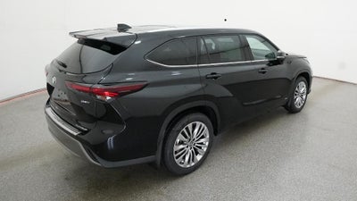 2026 Toyota Highlander Hybrid Platinum