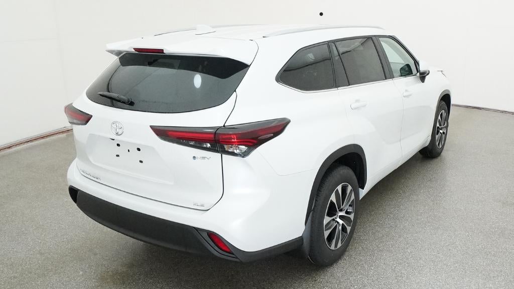 2026 Toyota Highlander Hybrid XLE