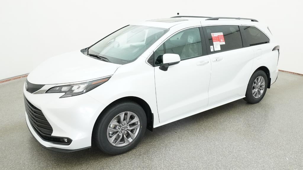 2026 Toyota Sienna XLE