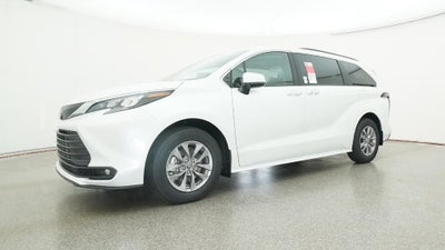 2026 Toyota Sienna XLE