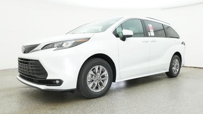 2026 Toyota Sienna XLE