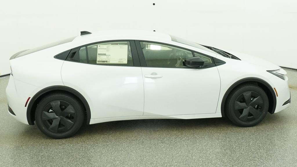2027 Toyota Prius LE