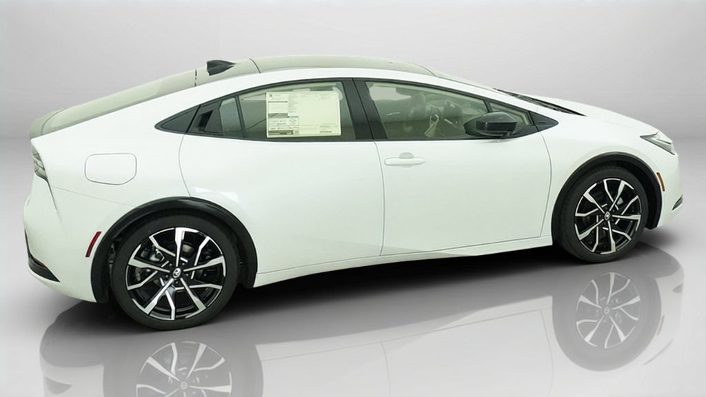 2027 Toyota Prius Plug-in Hybrid XSE