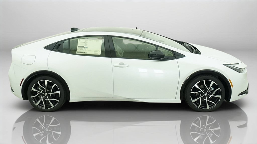 2027 Toyota Prius Plug-in Hybrid XSE
