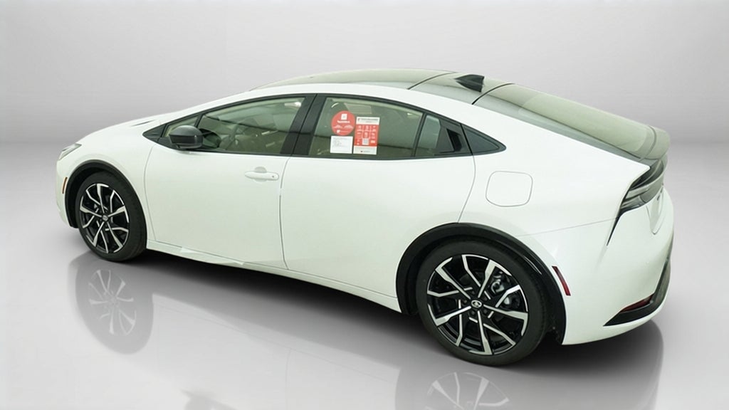 2027 Toyota Prius Plug-in Hybrid XSE