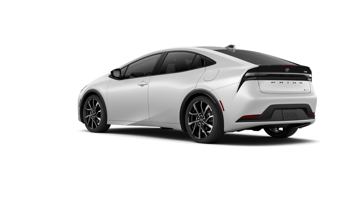 2027 Toyota Prius Plug-in Hybrid XSE