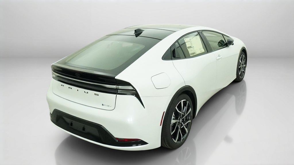 2027 Toyota Prius Plug-in Hybrid XSE