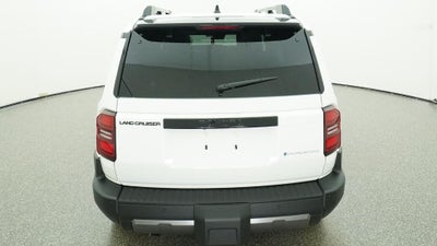 2027 Toyota Land Cruiser 4WD (Natl)