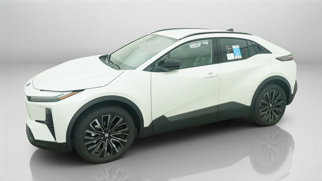 2027 Toyota C-HR XSE