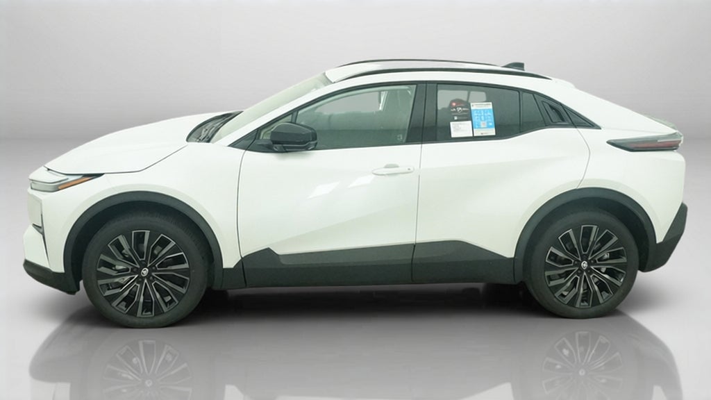 2027 Toyota C-HR XSE