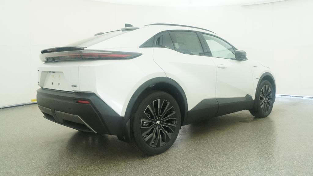 2026 Toyota C-HR XSE