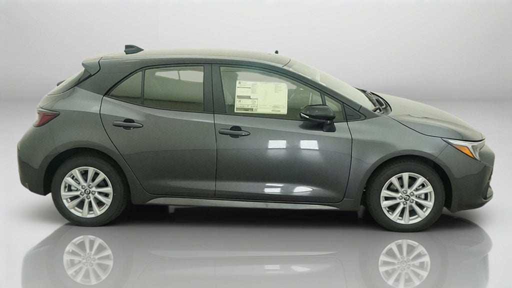 2027 Toyota Corolla Hatchback SE