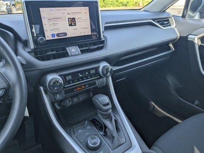 2025 Toyota RAV4 Hybrid LE