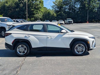 2025 Hyundai Tucson SE