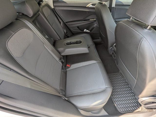 2025 Volkswagen Taos 1.5T SE Black