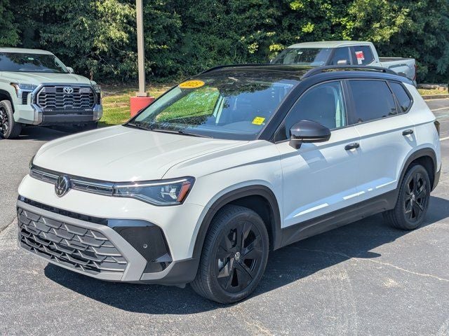 2025 Volkswagen Taos 1.5T SE Black
