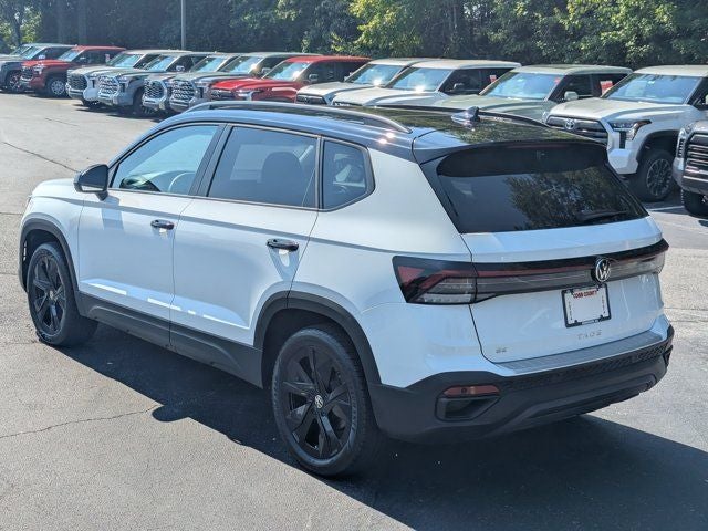 2025 Volkswagen Taos 1.5T SE Black