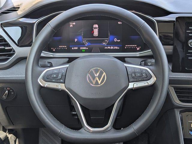2025 Volkswagen Taos 1.5T SE Black