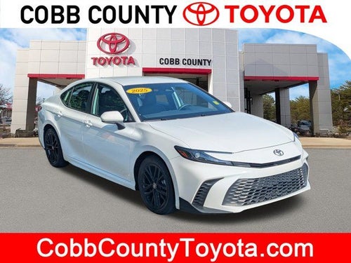2025 Toyota Camry SE