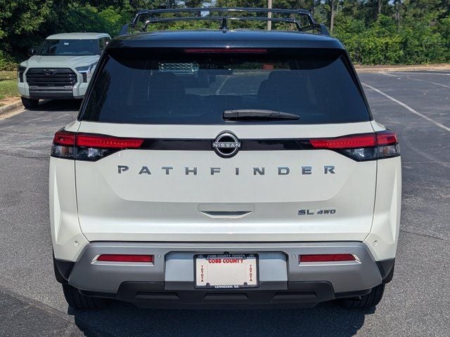 2024 Nissan Pathfinder SL