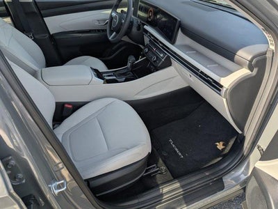 2025 Hyundai Tucson SE