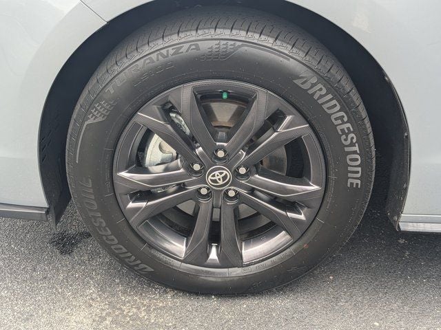 2025 Toyota Sienna XSE 7 Passenger