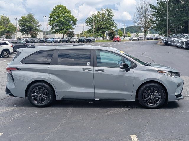 2025 Toyota Sienna XSE 7 Passenger