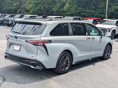 2025 Toyota Sienna XSE 7 Passenger