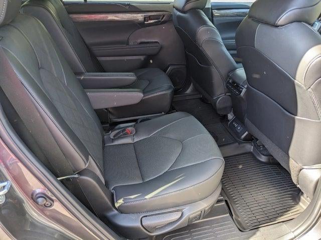 2022 Toyota Highlander Platinum