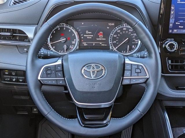 2022 Toyota Highlander Platinum