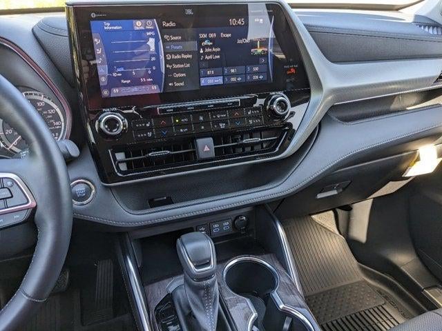 2022 Toyota Highlander Platinum