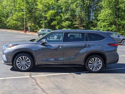 2022 Toyota Highlander Platinum