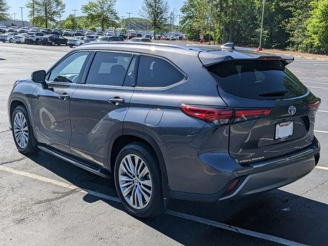 2022 Toyota Highlander Platinum
