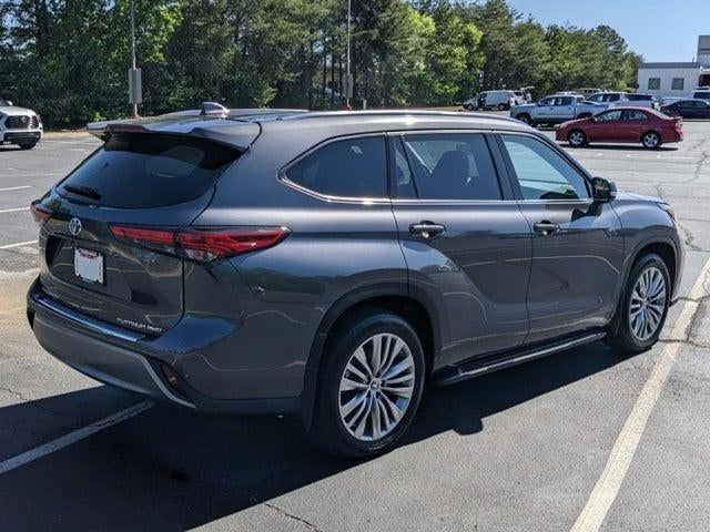 2022 Toyota Highlander Platinum