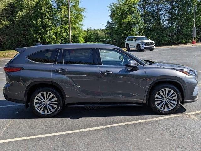 2022 Toyota Highlander Platinum