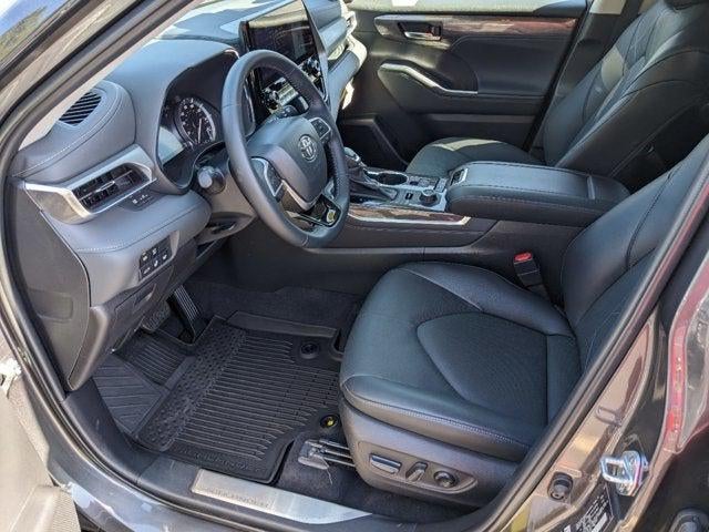 2022 Toyota Highlander Platinum