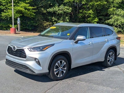 2022 Toyota Highlander XLE