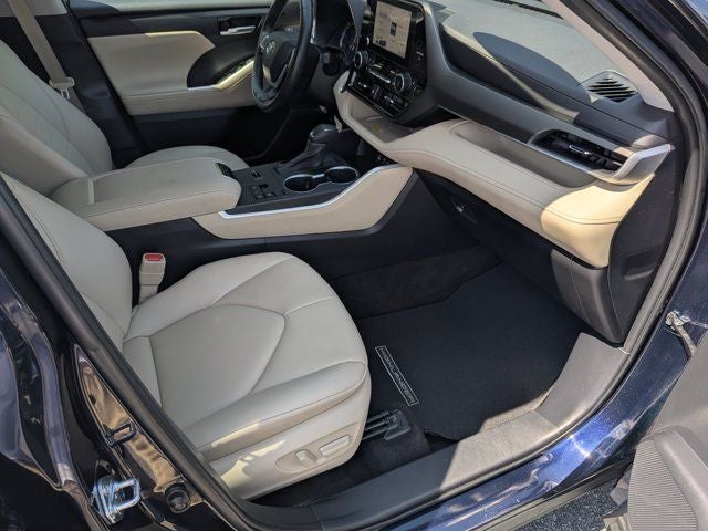 2023 Toyota Highlander Hybrid XLE