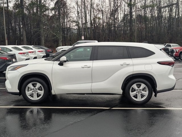 2024 Toyota Highlander LE