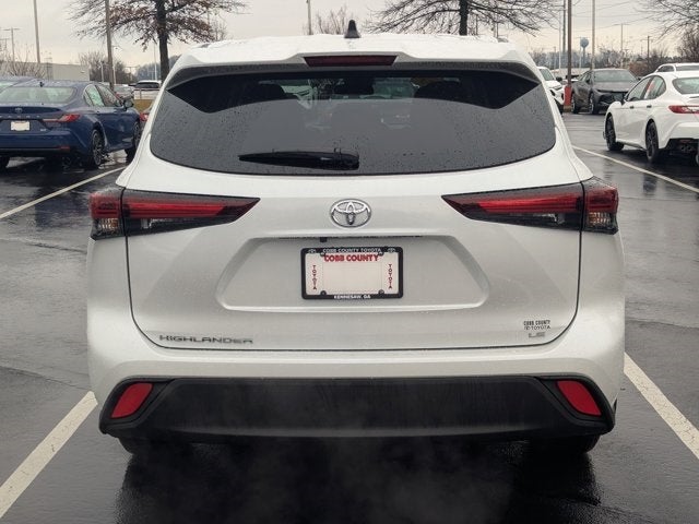 2024 Toyota Highlander LE