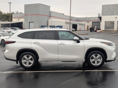 2024 Toyota Highlander LE