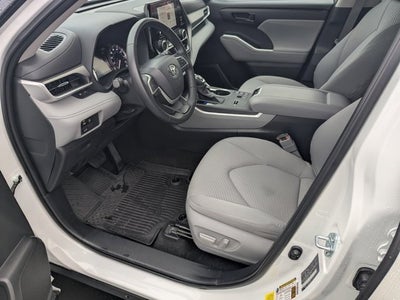 2024 Toyota Highlander LE