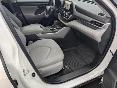 2024 Toyota Highlander LE