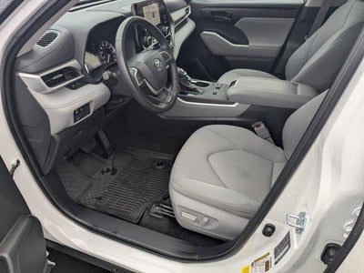 2024 Toyota Highlander LE